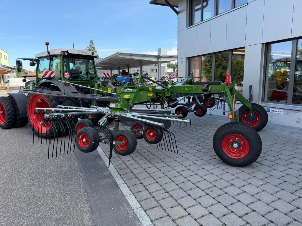3e1d7b3d-727d-4e37-ac60-1befa5b423f1-Fendt Former 671_3.jpg