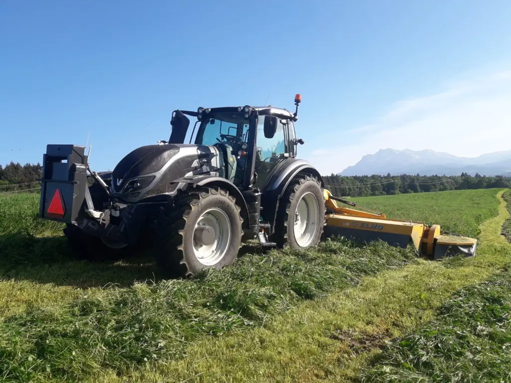 Valtra T 234 Direct mit Rückfahreinrichtung