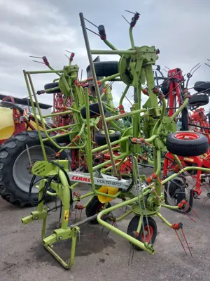 Pirouette CLAAS Volto 870