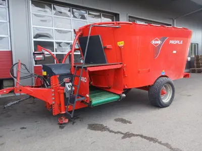 Futtermischwagen Kuhn