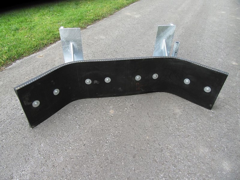 Fuchs Schmutzschieber Schneeschild 2.00m, Fuchs Aufnahme