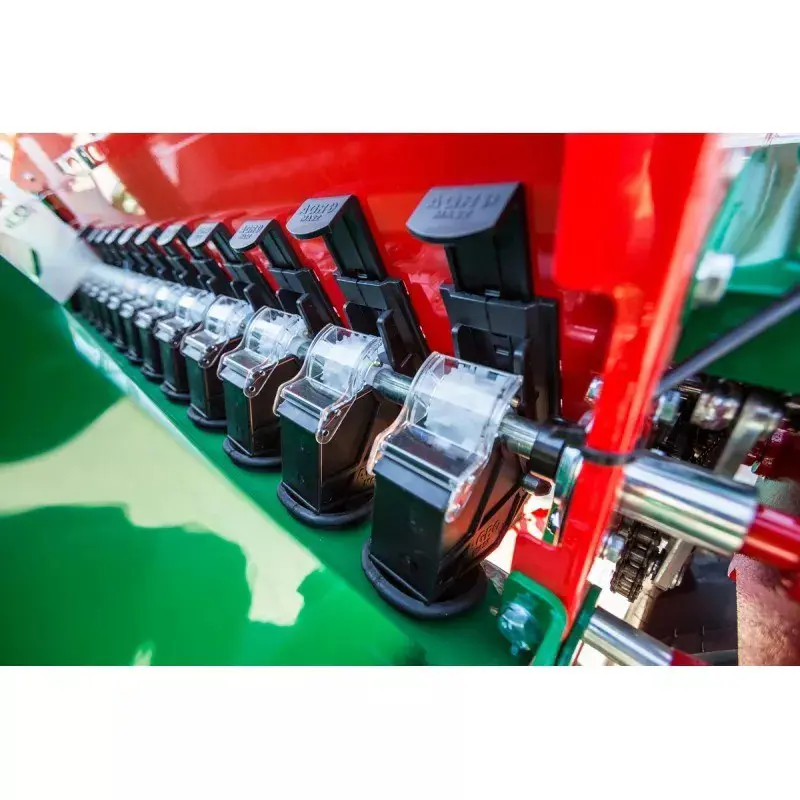 4bb388c3-36d9-4b0a-b32a-7b0516175e86-Sämaschine Agro-Masz SR300 Sämechanik.jpg