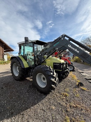 Hürlimann XT 909 mit Powershutle