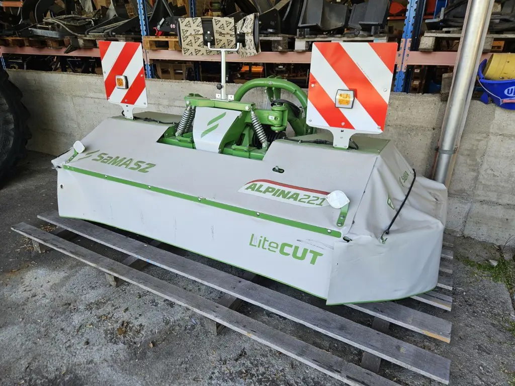 Faucheuse frontale alpine SaMASZ Alpina 221