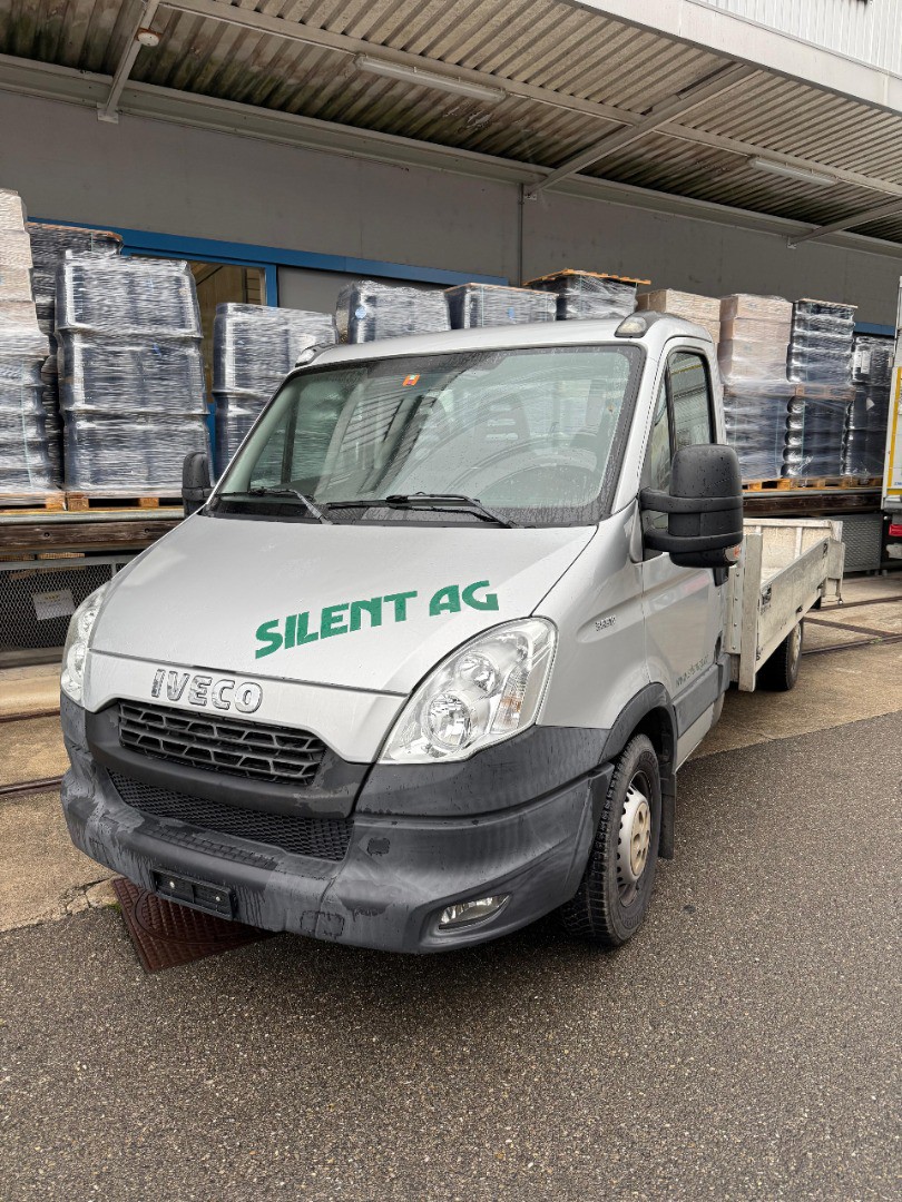 a056ac8c-ac69-458b-af48-2076ca0cb6e8-WhatsApp Image 2025-12-11 at 12.jpg