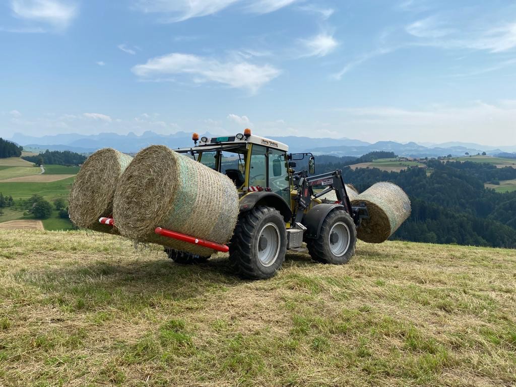 Doppel-Rundballengabel für Silo-, Heu- Strohrundballen - Zeit und Überfahrten sparen! Double fourche