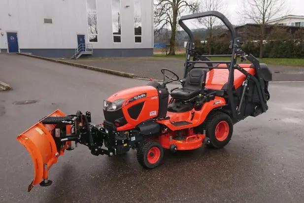 KUBOTA Rasentraktor
