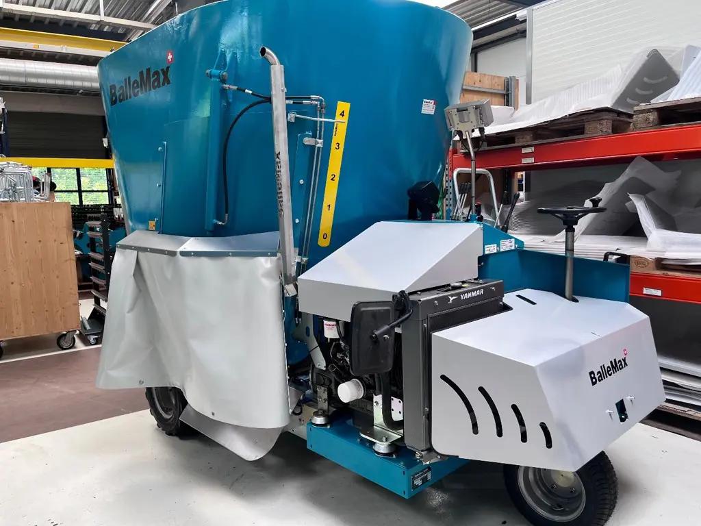 Diesel-Futtermischwagen 36PS / BalleMax 6m3 Werksrevidiert