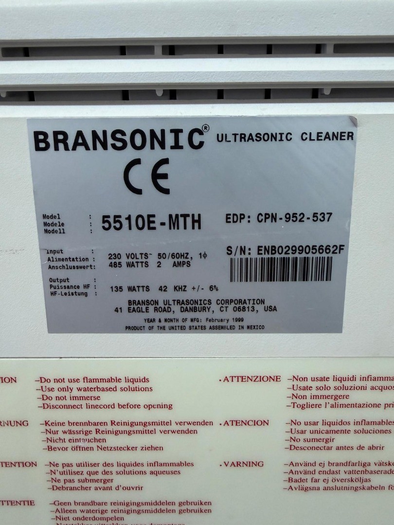 f8cffc47-9730-47ec-9257-936e3f0594c2-Branson Ultraschallreiniger_05.jpg