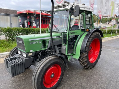 Traktor Fendt 260S