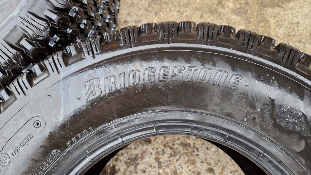 5820bf88-58c1-44cd-8714-381276c5026c-35959 Brigestone Pneu ohne Felge 24x8.50-12 (4).jpg