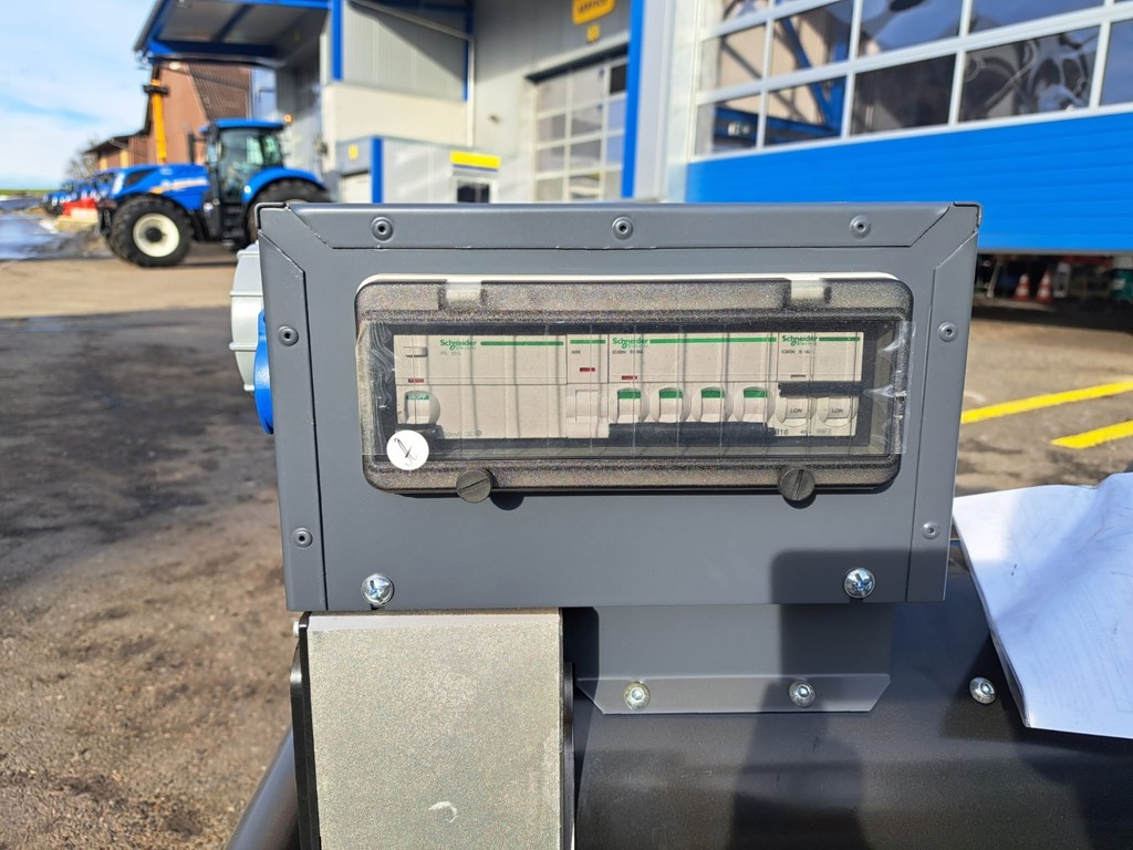 db98ce79-1757-47f9-9a67-7c81bfb052d8-WhatsApp Image 2026-01-14 at 14.08.46 (3).jpg