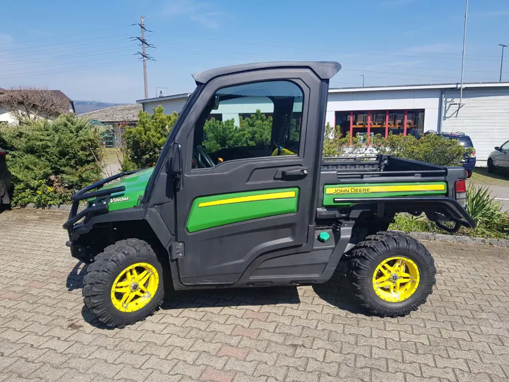 John Deere Gator XUV 865M