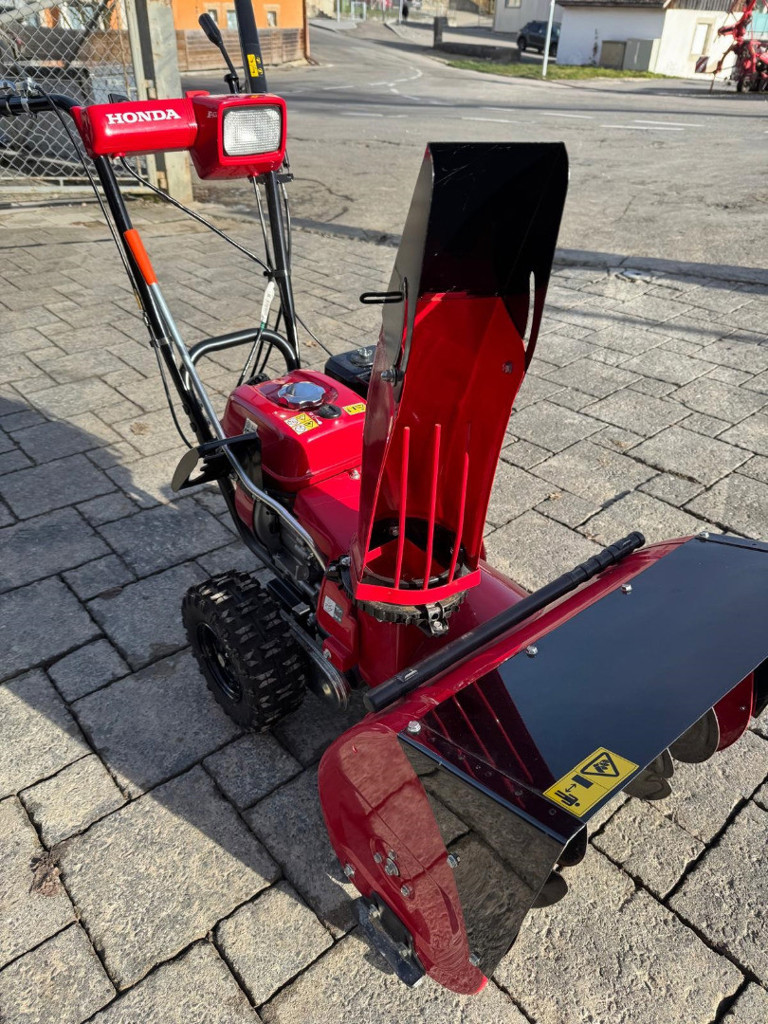 7b36115b-423d-4bdf-8d99-787af0156c56-Honda Nicolet (5).jpg