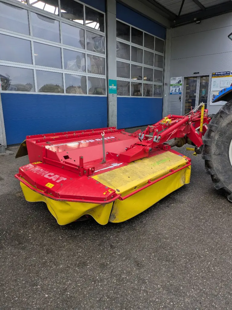 Faucheuse à disque arrière Pöttinger Novacat 225 H ED
