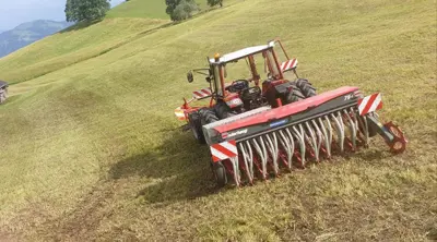 Durchsämaschine für Gras, Uebersaatmaschine, Schlitzdrillmaschine/Semoir renovateur prairie