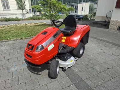 Rasenmähertraktor