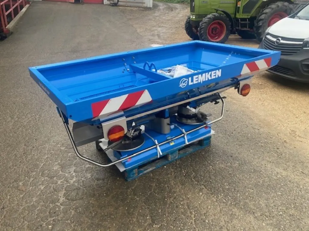 e4154aaf-b2ae-43f1-87da-f1ad0012db1e-Lemken-Spica 8-900 (6).jpg