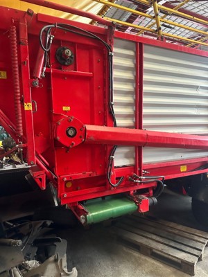 Autochargeuse Pöttinger EURO PROFI 5000