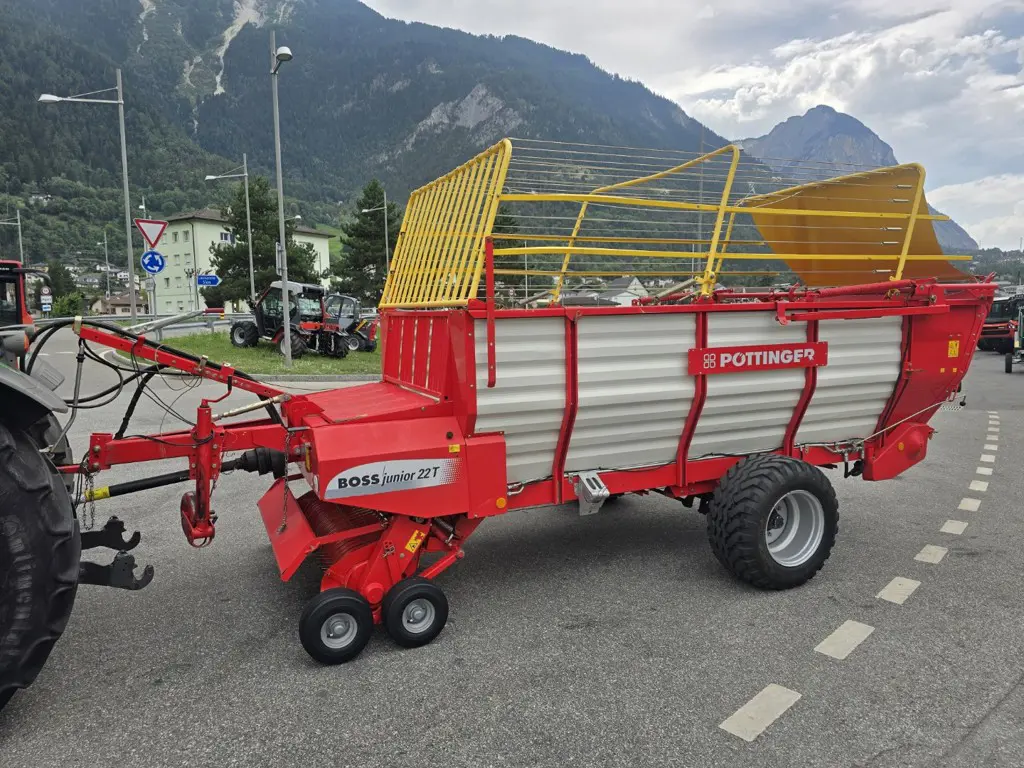 PÖTTINGER Ernte Boss Junior 22 T Occ.