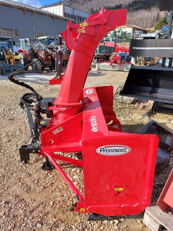c68000d7-e827-4370-8a4e-b574c832d7df-Pronovost P-82126 (5).jpg