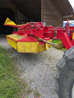 Faucheuse à disque arrière Pöttinger Novacat 225 H ED