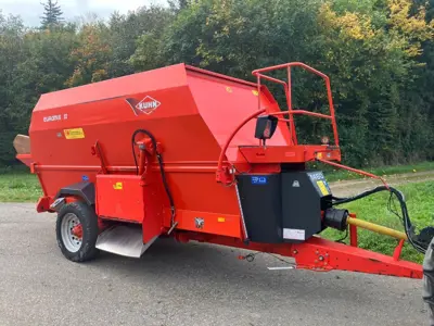 Futtermischwagen Kuhn