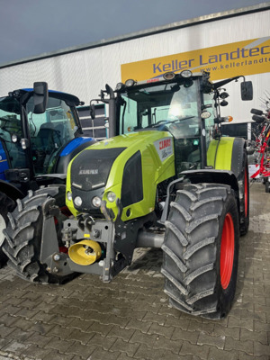 Traktor Claas Axos 330 CX mit Druckluftbremsanlage