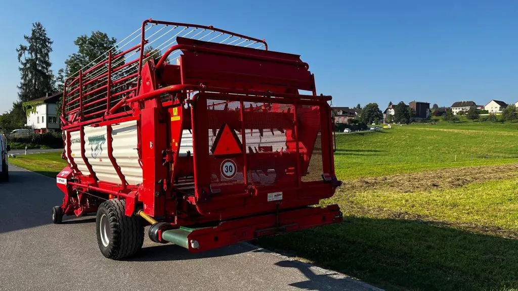 a47f18d5-8315-446e-85c0-2da78bcd1a07-34903 Pöttinger Ladewagen Ernteboss 2 exclusive (5).jpg