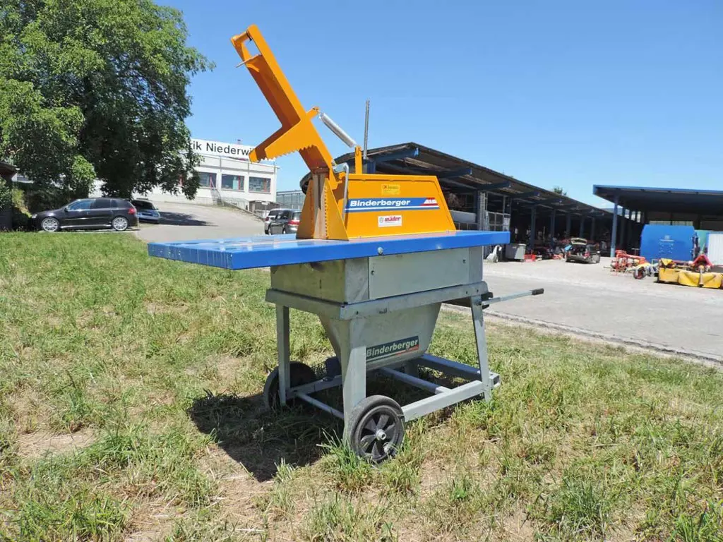 d9cfdcc9-266a-4e3e-a8a6-cf9cab8bc804-20805-Bindenberger-Brennholzfräse-RT-700-E-(4).jpg