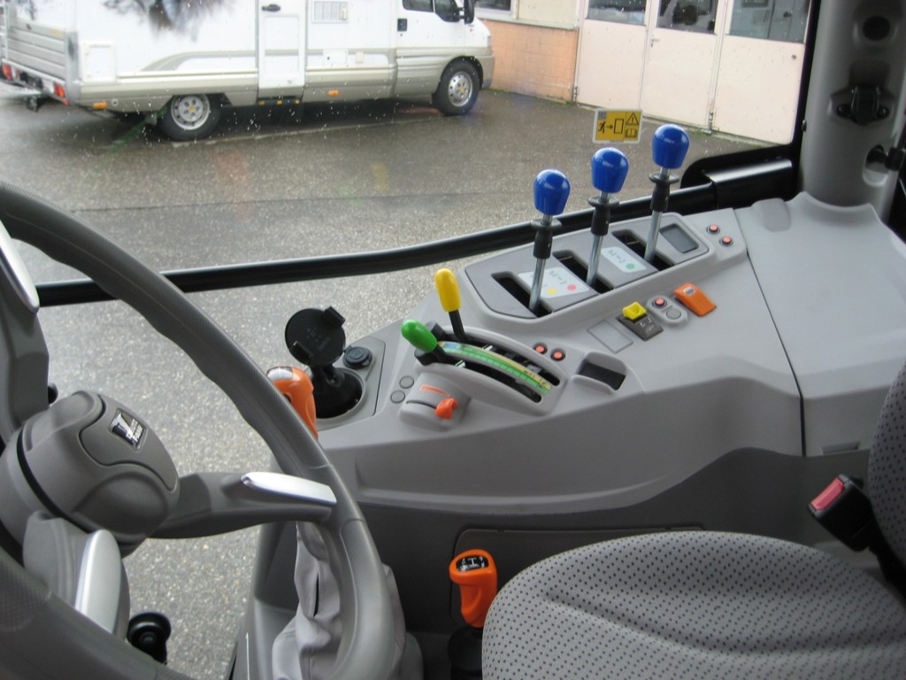 6934000f-8a4a-46d7-8da0-37a0a39eb707-DF 5105 Keyline Plus (8).jpg