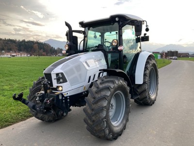 Lambroghini Strike 115 mit Fronthydraulik