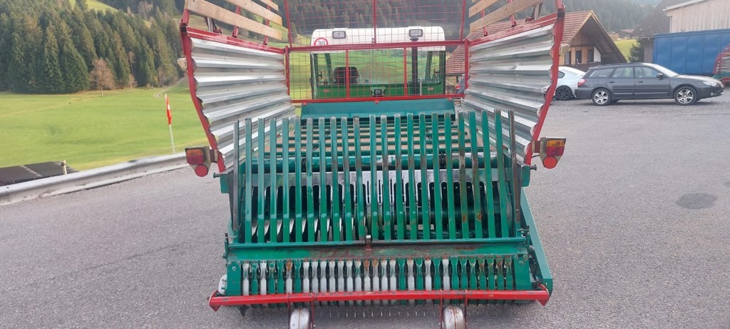 21668179-ada2-49a1-96ca-f51135147cbe-lü4 IMG-20251106-WA0018.jpg