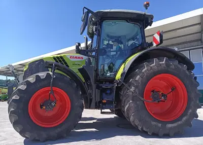 CLAAS ARION 550 CMATIC