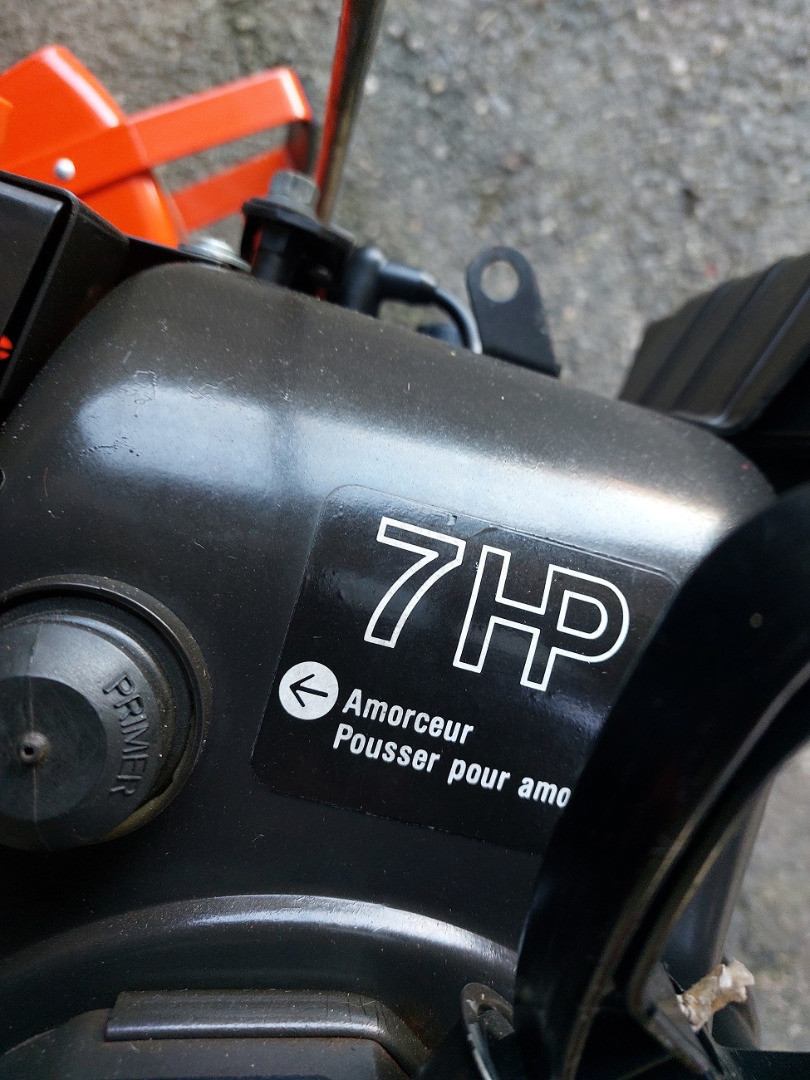 d59d5e59-4e10-4ba7-97d6-9c298061b5dd-Ariens ST 724 Inconnu (3).jpg