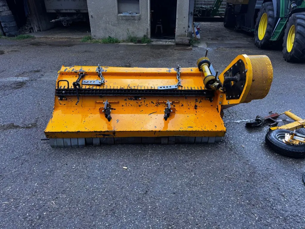 Vorbauhäcksler Samka Broyeur Samka