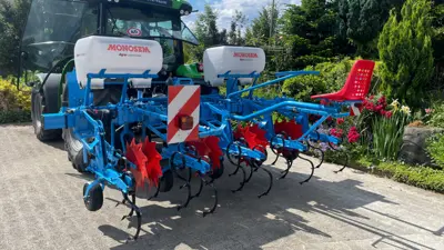 Monosem Hackgerät 4x75cm mit Düngerstreuer