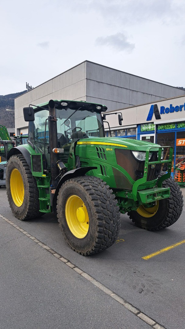 b7241ccc-10e7-46f7-b14c-5201b1a665b3-PHOTO-2025-12-16-11-44-20 5.jpg