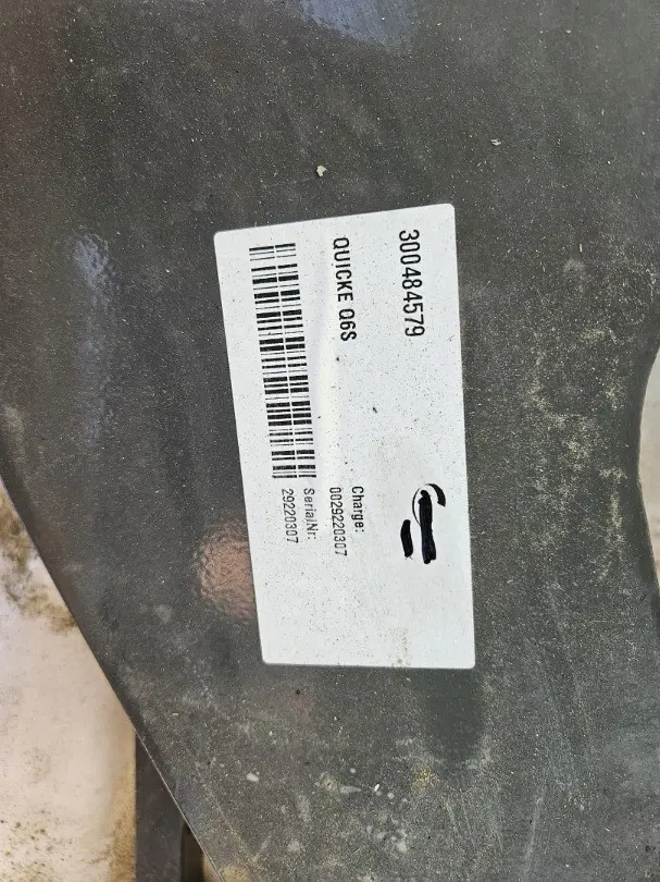 e2cfe402-51e6-445e-b531-8a26a0fc0a9d-f785d5b3-5a7d-4f2a-87c2-6ace6da44b07.jpg