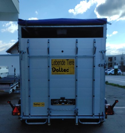 8f21571a-5f7a-4dfe-9da1-f90f6024bcb5-