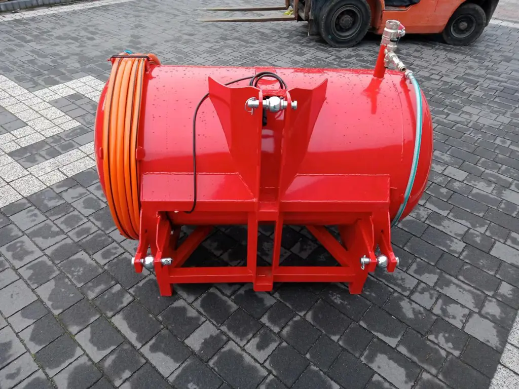 e82539ee-671b-4586-b4a0-65180b5bf64d-2 conv.jpg