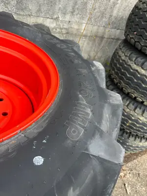 Räder 620/55R26.5 Mähdrescher Claas Trion Lexion