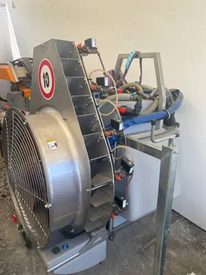 Pulvérisateur agricole à turbine