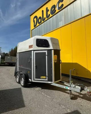 Pferdetransportanhänger Thiel TF4 de Luxe