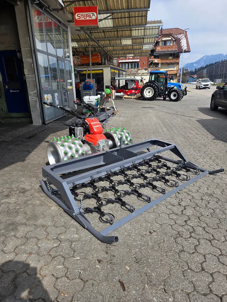 Wiesenegge Alligator 230