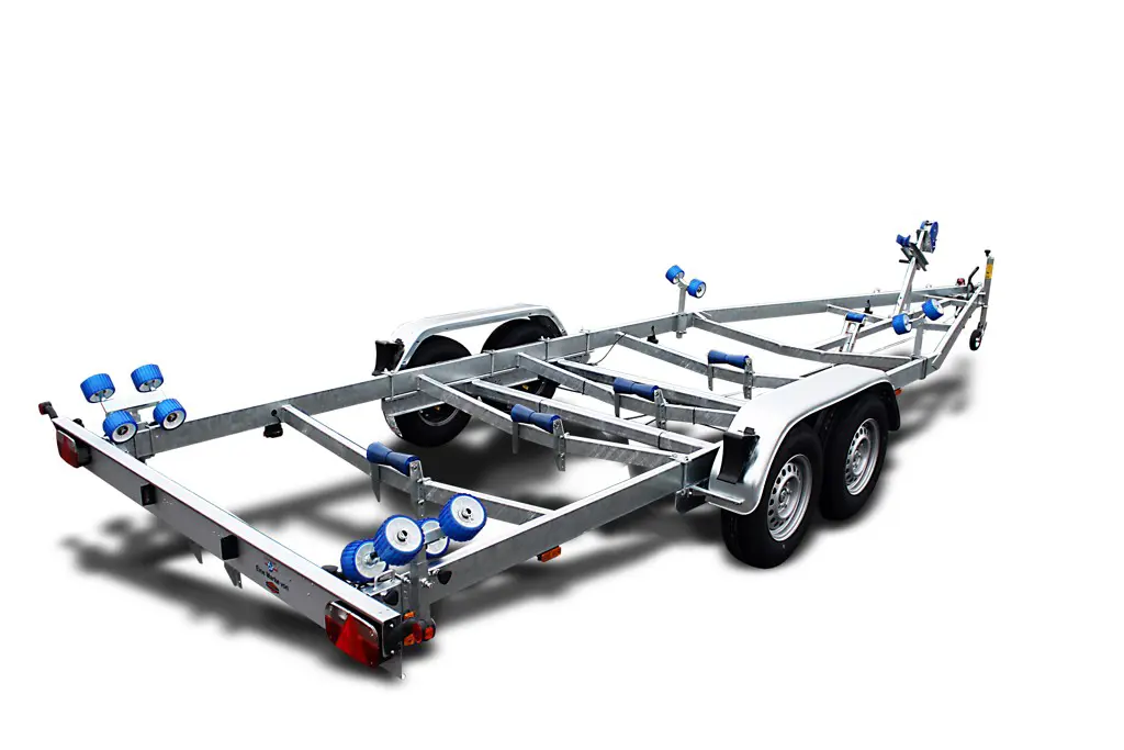 8781577d-6181-46a0-a34a-09f034421e80-BA3500-R von hinten_mit schatten (1).tif