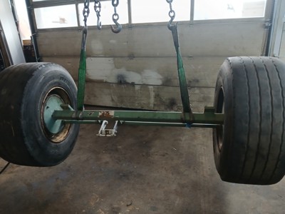 Achse 70mm Tragkraft 6900kg, Räder 425/55R19.5