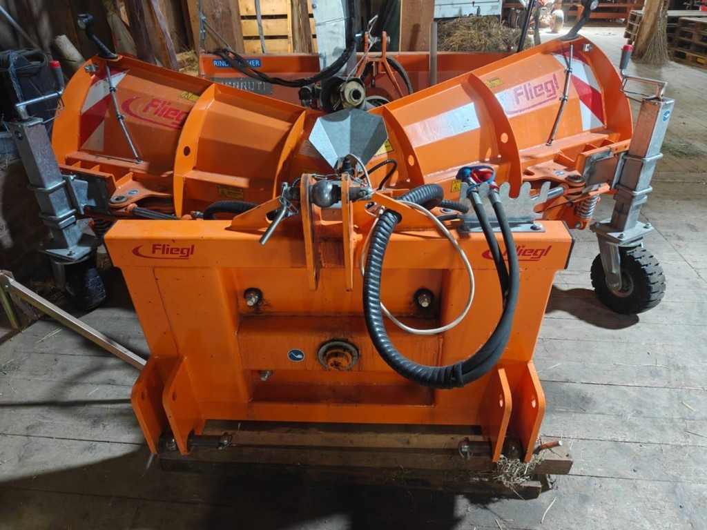 edfaf206-4d38-47c6-8c19-592f2dfe0e03-Fliegl 5.jpg