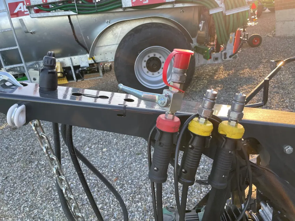 8f5eb708-e1a5-4ac5-9ea4-604cc8ef7799-IMG_8928.jpg