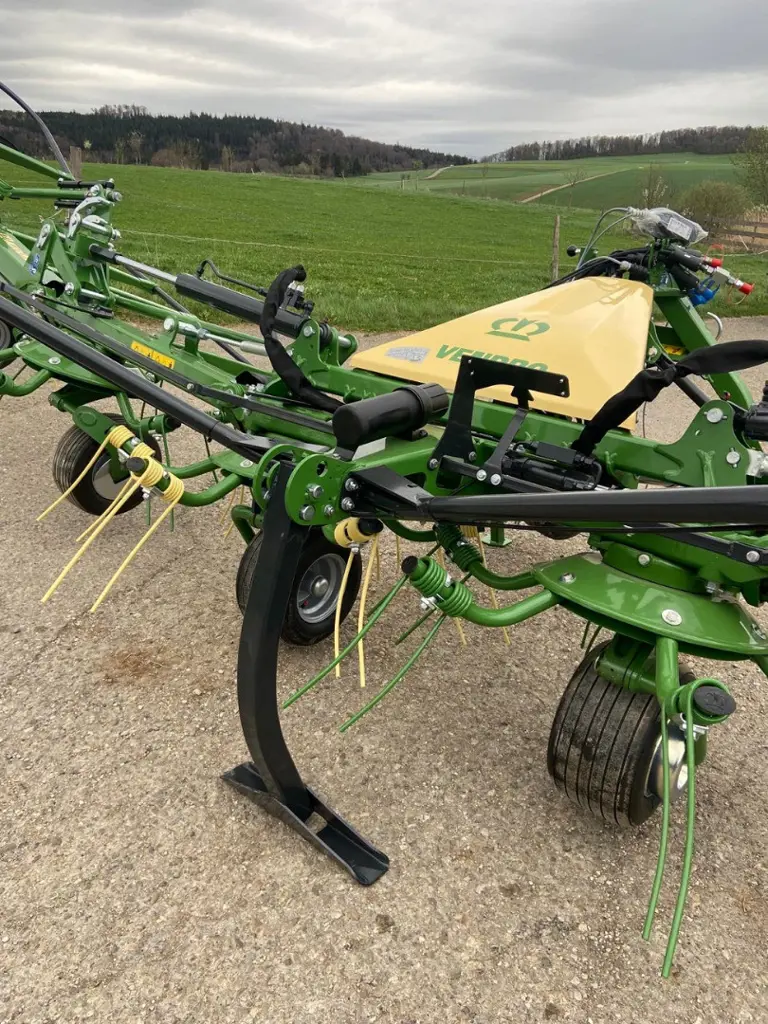 f79147cd-bee3-4894-84e8-2c483ffb8d62-Krone Vendro 900 (18).jpg
